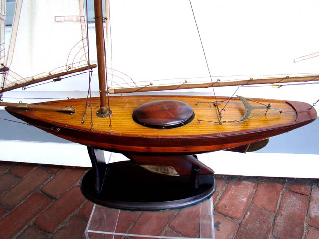 A small Nantucket sloop pond boat circa 1940-1950 — image 2